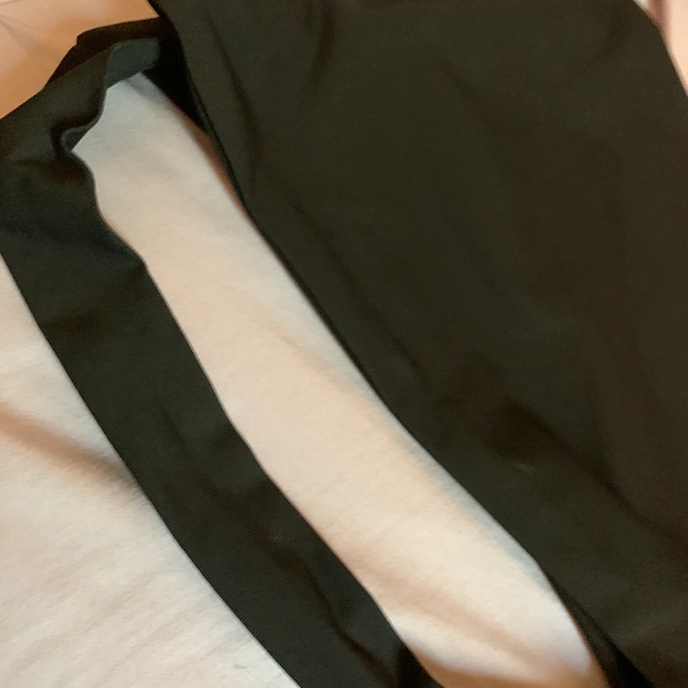 Crop top - Picture 2 of 2